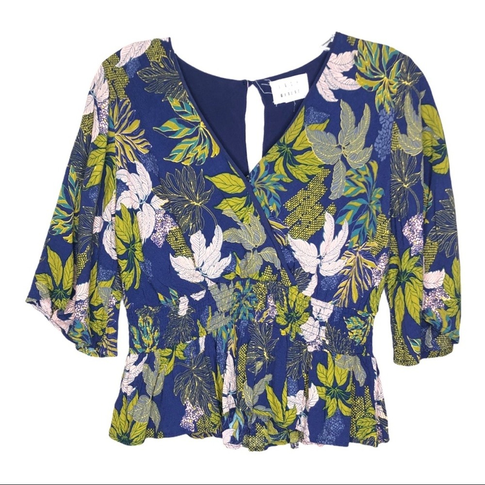 Lost + Wander Navy Floral Smocked Waist Peplum Wrap Top Small WTB56999
